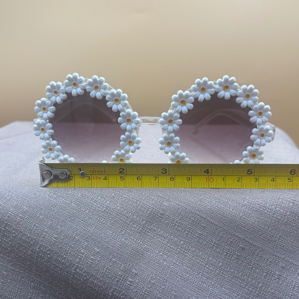 Circus by Sam Edelman White Daisy Floral Round Sunglasses Clear HHCC1008-R - Picture 10 of 11